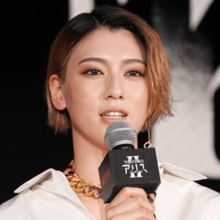 三吉彩花　媧燐（かりん）